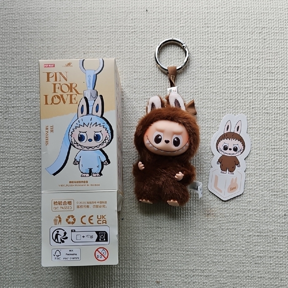 POP MART Accessories - PIN FOR LOVE LABUBU LETTER L